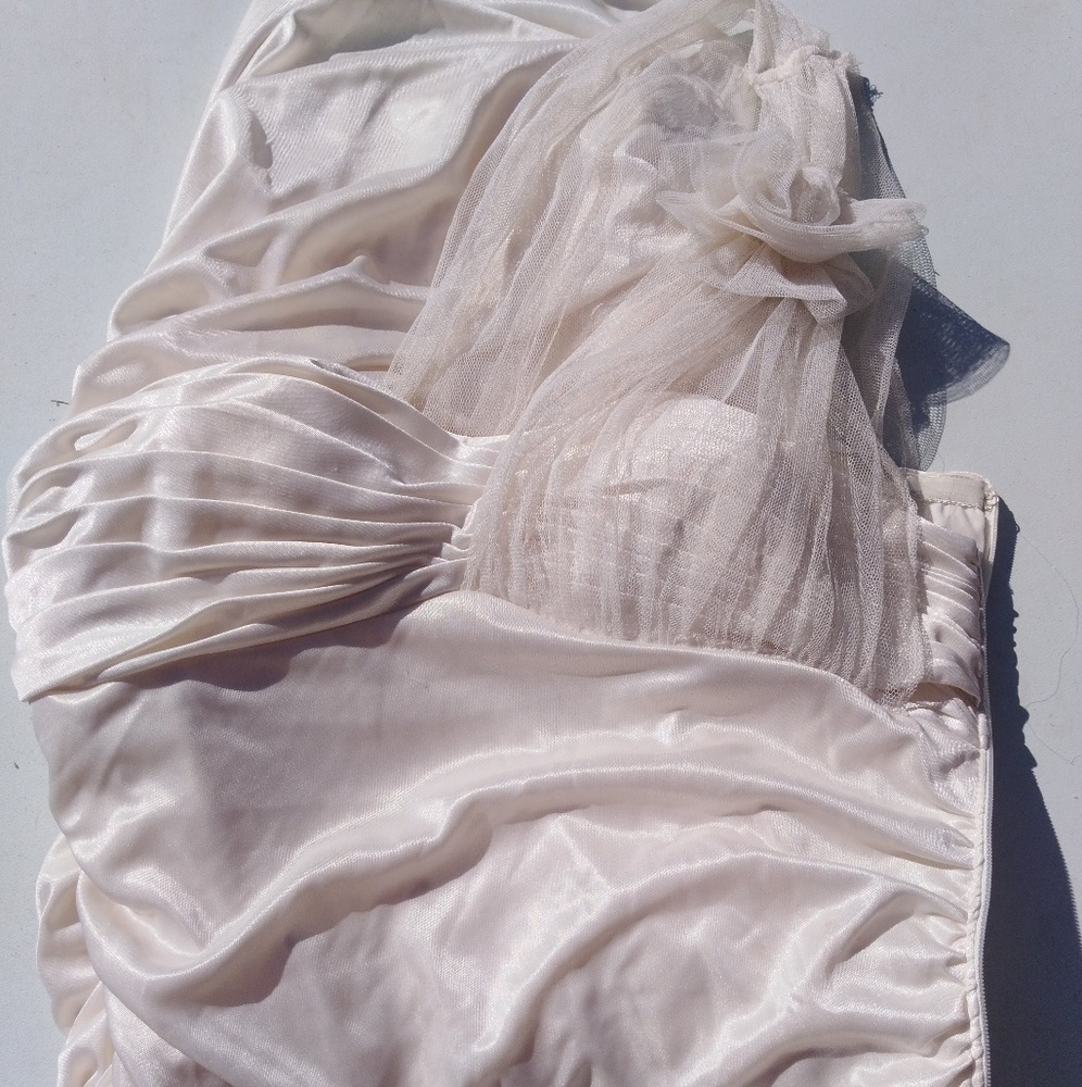 Beautiful white one shoulder Arden B. Dress!
